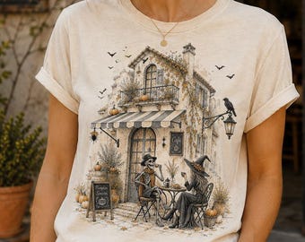 女性用深夜コーヒーシャツ、魔女コーヒーTシャツ、骸骨カフェTシャツ、居心地の良いハロウィンギフトシャツ、パンプキンシーズンTシャツ、秋の魔女シャツ