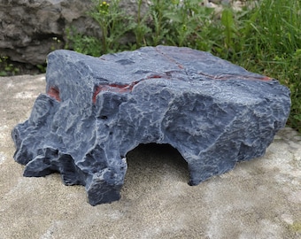 Jagged Rock Hide