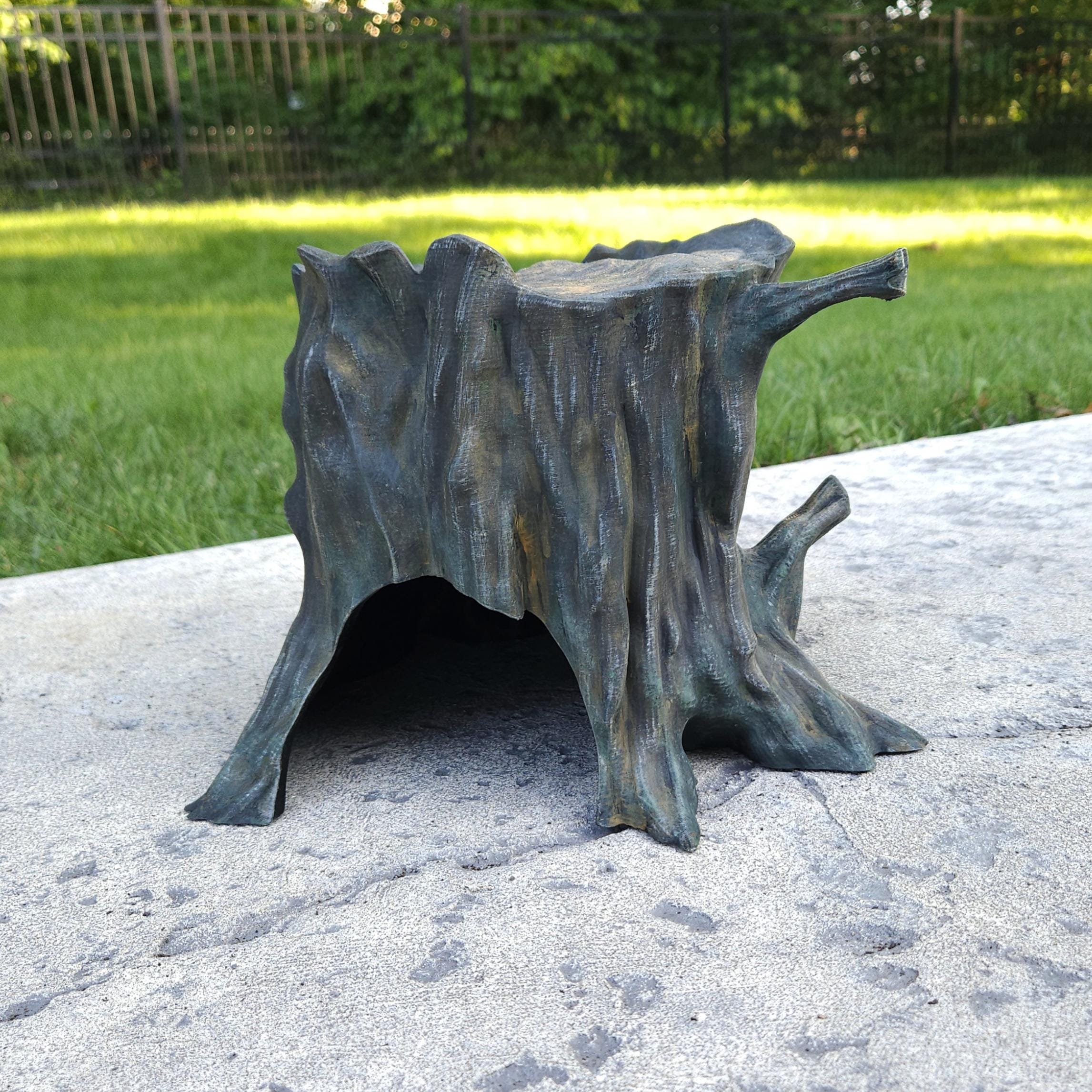 Tree Stump Hide