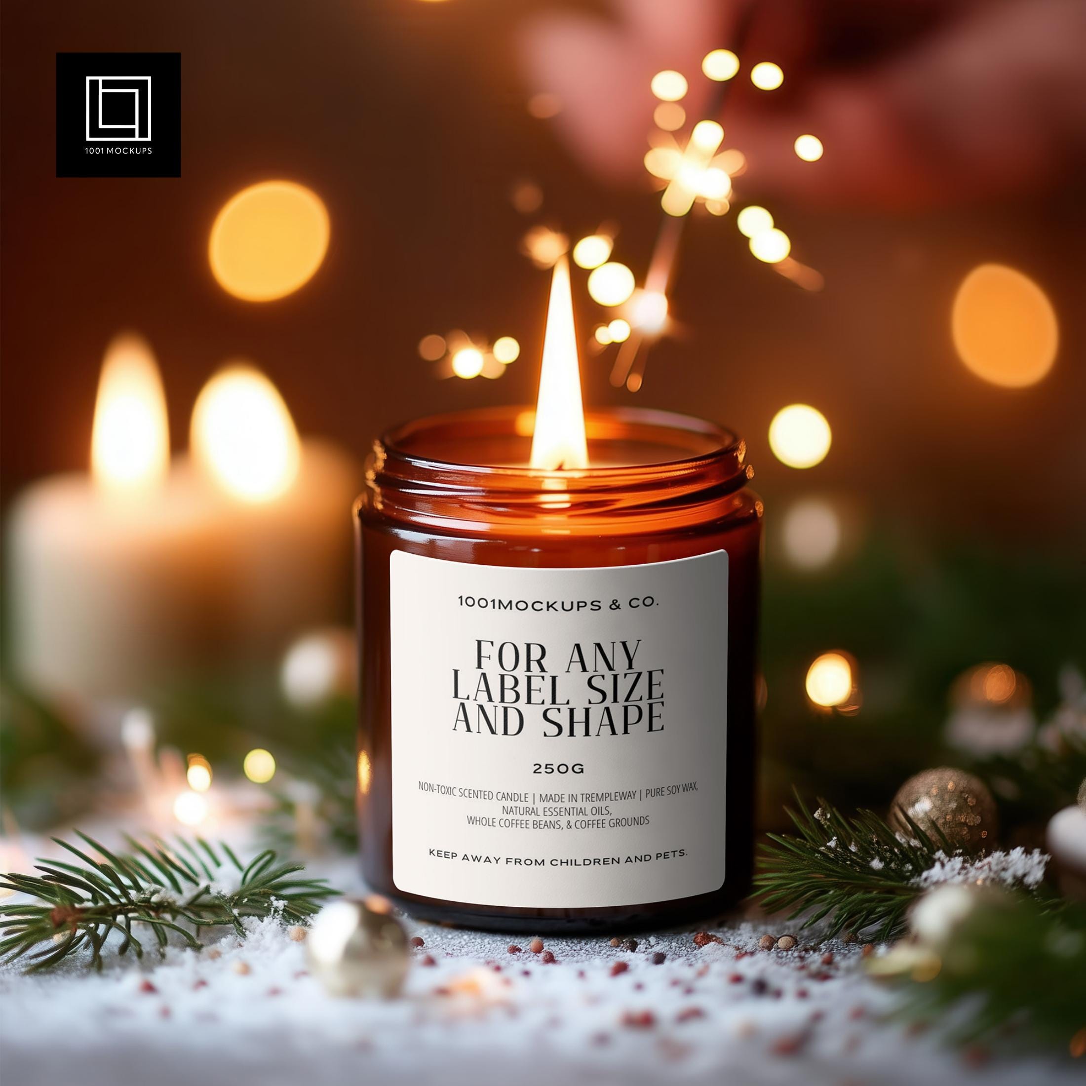 デジタルクリスマスアンバーガラスキャンドルモックアップ | Woodwick