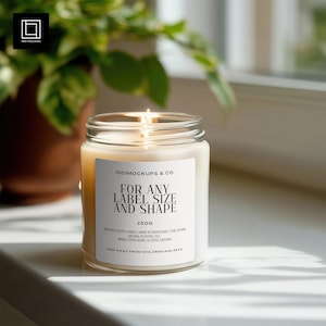Könnte beinhalten: Eine brennende Duftkerze in einem transparenten Glas. Die Kerze hat ein weißes Etikett mit dem Text "FOR ANY LABEL SIZE AND SHAPE" und "250g". Die Kerze wird aus natürlichen ätherischen Ölen und ganzen Kaffeebohnen hergestellt.