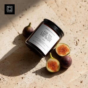 Doftljusmodell med fikonmotiv (PSD), valfri etikettstorlek, anpassningsbar POD-varumärkesbyggande, bärnstensfärgad glasburk, modern kommersiell mall för studio