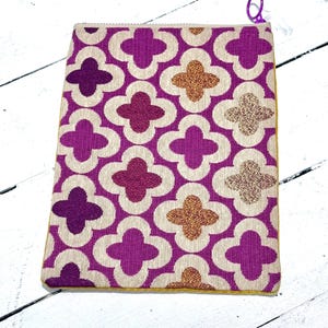 one of a kind / quartrefoil  / velvet / pouch / purse pouch / zipper bag / travel bag / cosmetic bag / zipper / charger bag / small tote