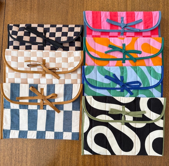 Handmade Quilted Laptop Case with Tied Bow: Vintage Style Padded Sleeve, 13"-14”, 15-17"