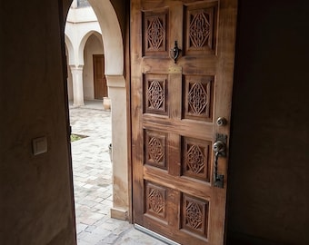 Puerta de entrada marroquí de madera tallada a mano, estilo rústico artesanal, estilo antiguo vintage, tamaño personalizado.