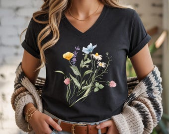 Camiseta de mujer Wild Flower de corte relajado con cuello en V.