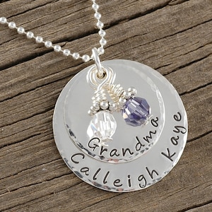 Collar personalizado para madres en plata de ley, doble apilado, con piedras de nacimiento - Bordes martillados imagen 1