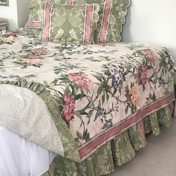 Vintage Jane Wilner Haute Couture Linens Floral Brocade-Weave  Scallopped Pillow Shams, King Size Coverlet, or Bed Skirt