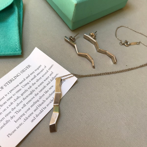 Tiffany Frank Gehry Long Fold Modernist Necklace and Earrings Set, Sterling Silver