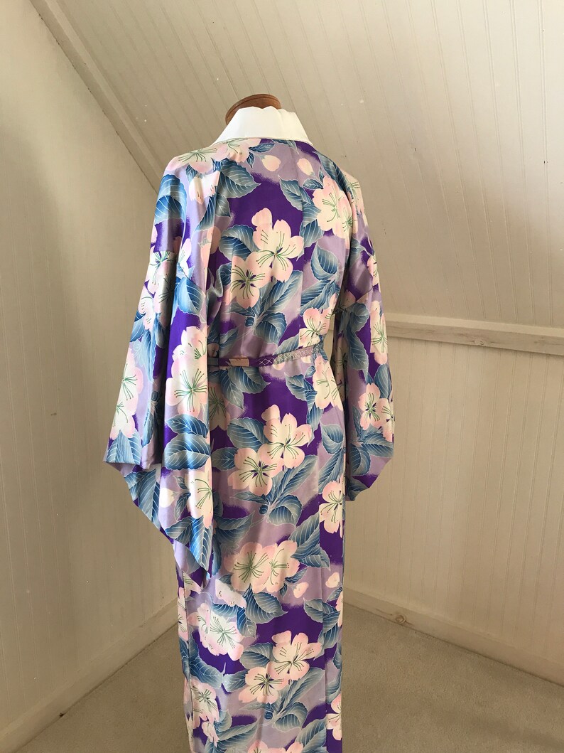 Gorgeous Silk Japanese Plum Blossom Kimono Robe or Coat, S-M image 4