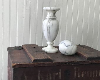 Set of 2 Vintage Vermont Veined Marble Objects: Vase and a Lemon