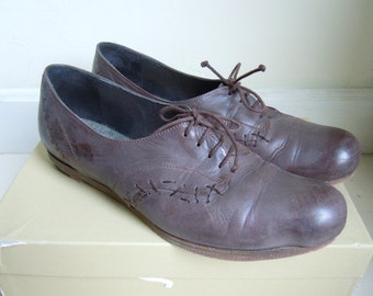 Magical Tracy Neuls TN_29 Designer Magritte Captoe Granny Laced Shoes 9-9.5