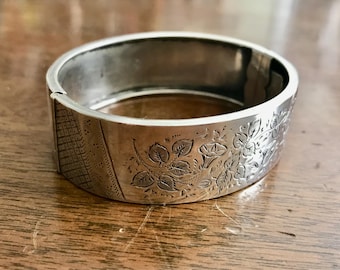 Antique Victorian English Arts and Crafts Sterling Silver Bracelet