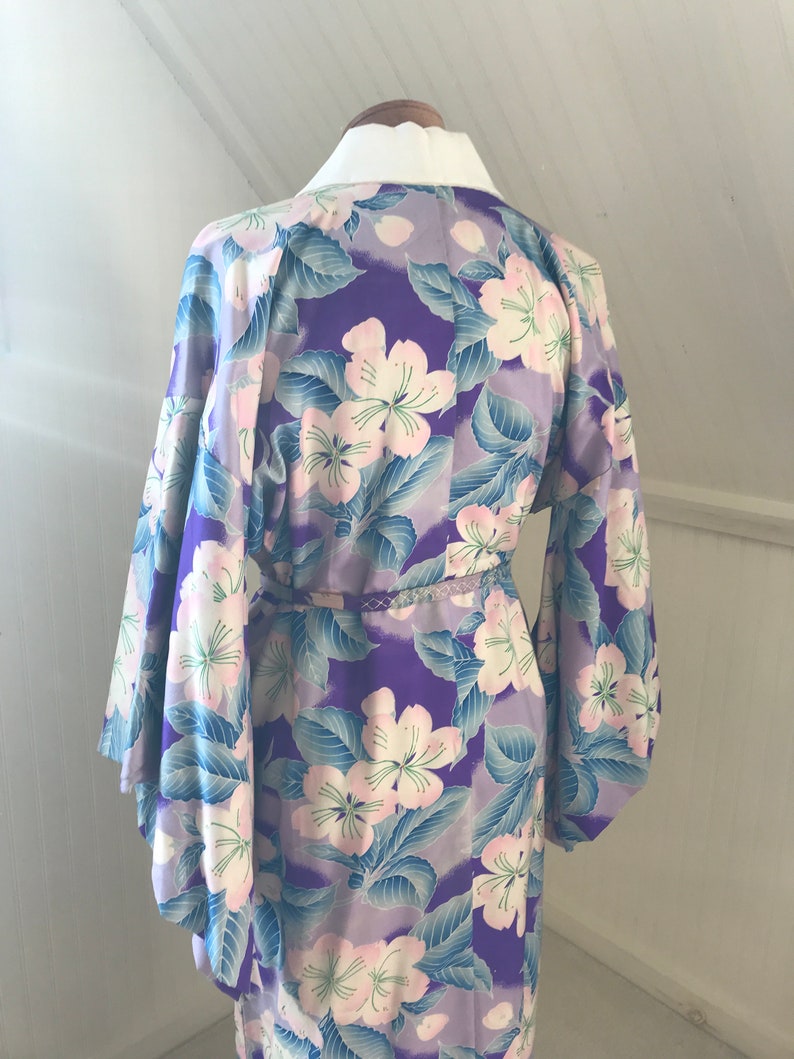 Gorgeous Silk Japanese Plum Blossom Kimono Robe or Coat, S-M image 3