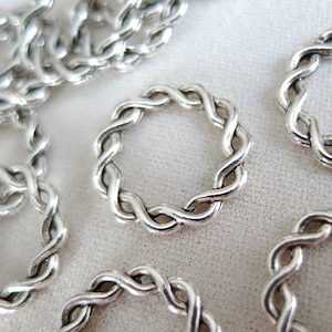 15 pezzi - Collegamenti connettori a treccia placcati argento da 20 mm, cerchio grande anticato, diametro 20 mm, spessore 2,5 mm, apertura interna 12 mm, 15 pezzi