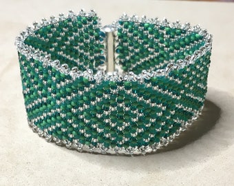 Spring Green Diamonds Geometric Seed Bead Cuff Loom Bracelet PATTERN