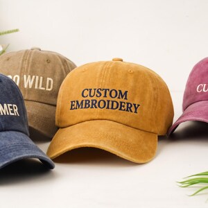 Broderad hatt med egen text, personlig pappakeps, vintage basebollkeps, din egen text, merchandise för småföretag