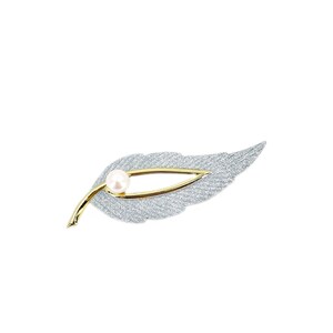 Vintage Japanese Saltwater Cultured Akoya Pearl Stardust Leaf Brooch- Gold Plate & Silver