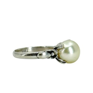 Floral Solitaire Vintage Japanese Saltwater Akoya Cultured Pearl Ring- Sterling Silver Sz 4.50
