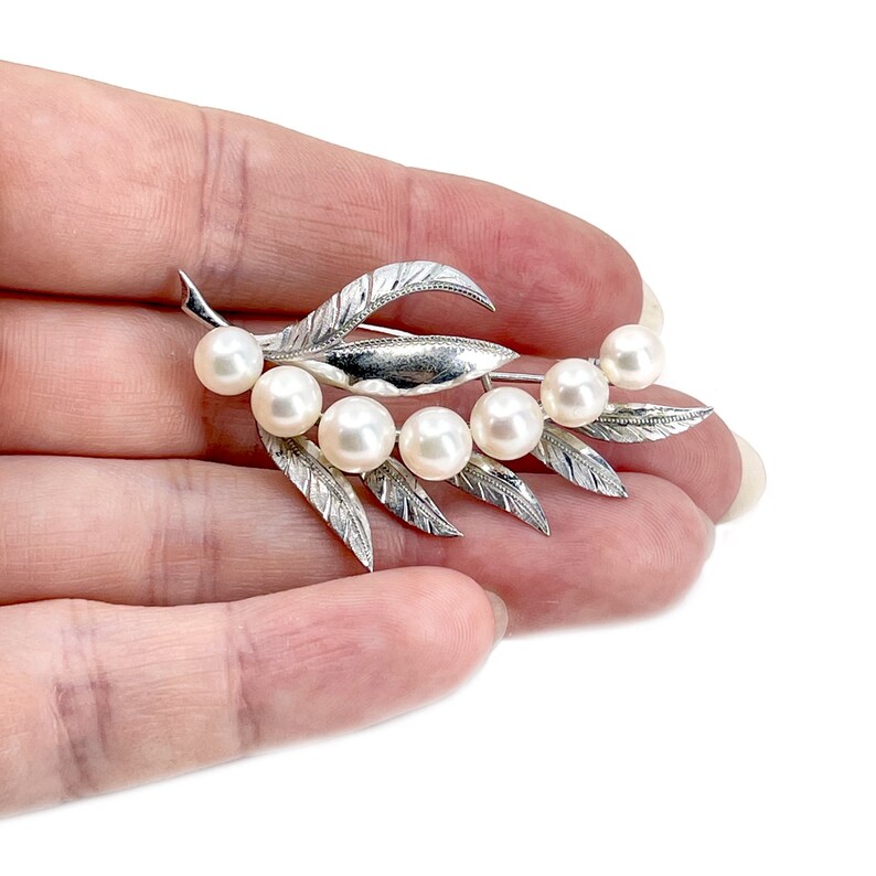 Leaf Engraved Vintage Japanese Akoya Cultured Saltwater Pearl Brooch Sterling Silver image 3