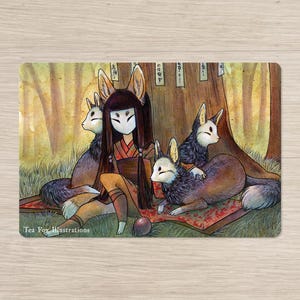 Esprits de renard la veille de l'été dans la forêt, folklore japonais kitsune, cadeau de papeterie de carte postale