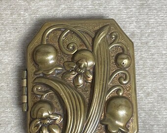 Ciondolo vintage in ottone anticato stile Art Nouveau con design floreale, 15 g