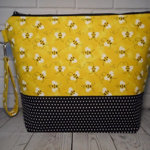 Large Knitting Project Bag, Crochet Project Bag, Charm Honeybees, Zipper Project Bag, Yarn Bowl, Storage Travel Organizer Accessory