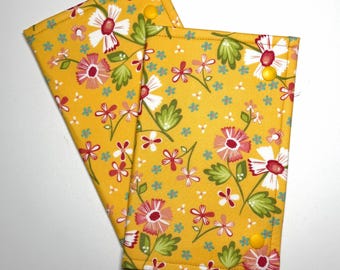 Cross Stitch Floss Keeper: In the Garden Fabric, Thread Bed, Needlework Accessory