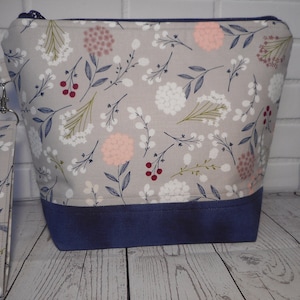 Floral Knitting Project Bag: Medium Cotton Zipper Pouch with Wristlet
