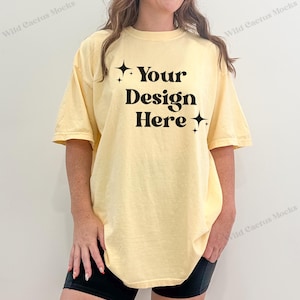 Butter C1717 Comfort Colors T-shirt Mockup Butter Yellow Model Mockup C1717 Shirt Mock Butter Comfort Colors Trendy Natural Lifestyle