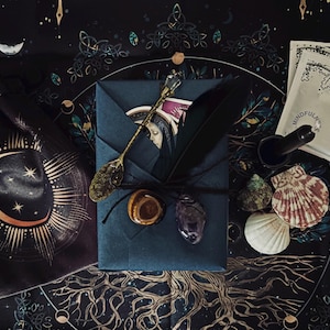 Blind Date with a Tarot Deck