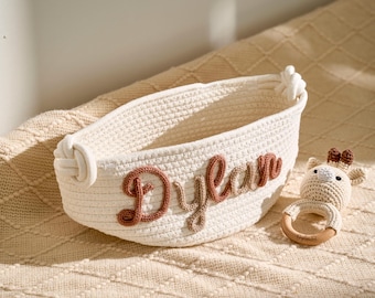 Coffret cadeau personnalisé pour bébé - Panier prénom personnalisé et hochet au crochet, cadeau de naissance fait main, cadeau de baby shower pour garçons et filles