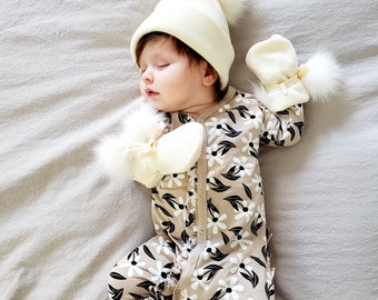 Baby Ribbed Knit Hat and Booty/mitts set. With genuine white fur trim.