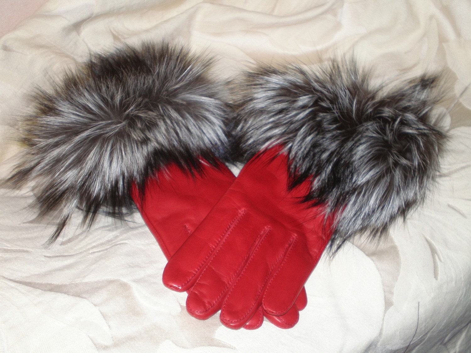 silver fox fur gloves