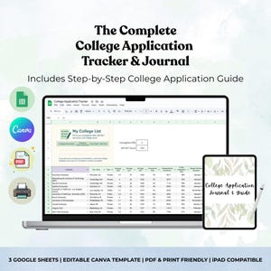 Op de afbeelding: Een laptop en tablet tonen een college-applicatietracker en -journaal. Het laptopscherm toont een spreadsheet met collegegegevens. De tablet toont een journaalcover met tekst en een bladontwerp. Bovenin staat de tekst "The Complete College Application Tracker & Journal."