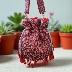 Naisha potli borlas potli bordado potli bolsos hechos a mano