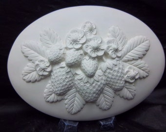Strawberry insert ( D-1543) for welcome sign u paint ceramic bisque