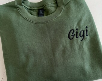 Gepersonaliseerde Oma Geborduurde Sweatshirt | Comfortabel Cadeau met Op Maat Gemaakte Oma Naam, Minimalistische Stijl Gigi Mimi Nana