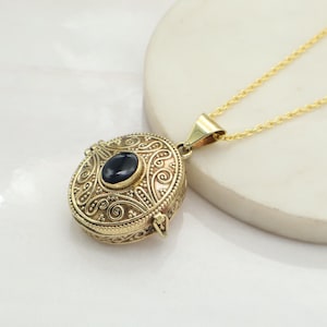 Brass Poison Box Pendant with Black Onyx Gemstone – Vintage Boho Locket Necklace, Hidden Compartment Jewelry, Handmade Gift