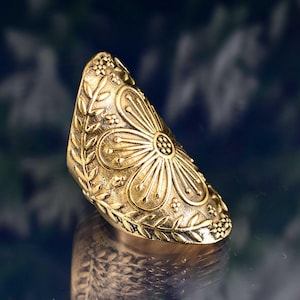 Floral Brass Armor Ring – Boho Statement Knuckle Ring, Long Engraved Flower Band, Adjustable Ethnic Brass Jewelry for Women