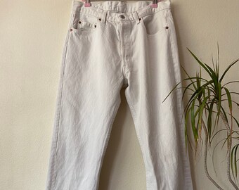 white levis 501 mens