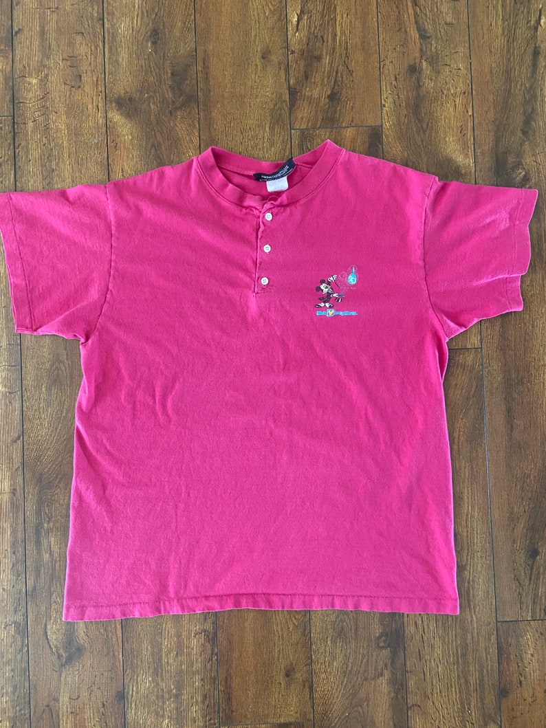 Walt Disney world single stitch crew neck