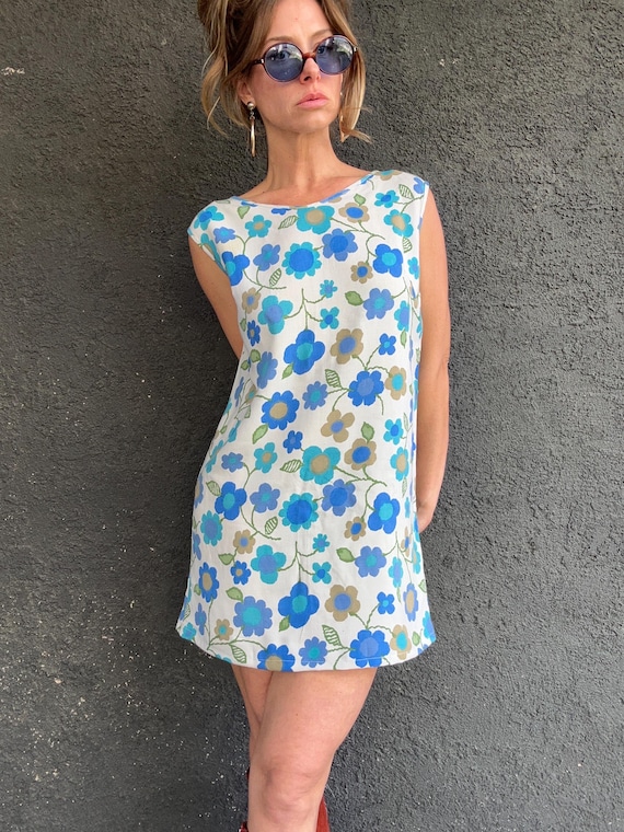 60’s flower power Daisy shift dress size Medium