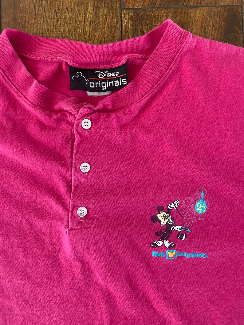 Walt Disney world single stitch crew neck