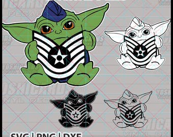 Puede incluir: Conjunto de archivos digitales con un personaje de dibujos animados verde sosteniendo un emblema en blanco y negro. La imagen incluye el texto "DIGITAL FILES" en la parte superior y "SVG | PNG | DXF" en la parte inferior. También se muestran versiones en blanco y negro.