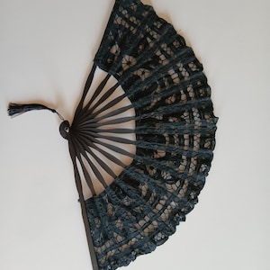 Elegant Black Lace Hand Fan - Bamboo & Lace- Vintage Folding Fan - Handmade Gift for Woman - Gothic Bridal Accessory