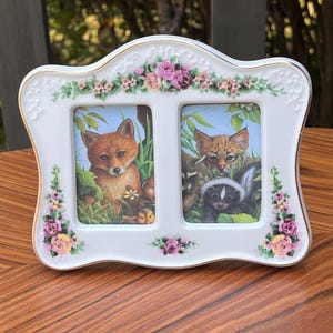 Vintage Victorian Floral Devorative Frame Ceramic Double Pane Scalloped