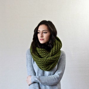 Infinity Scarf, Crochet Scarf, Cowl Scarf, Wool Scarf, Snood LE FLEUR image 2