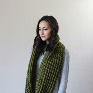 Infinity Scarf, Crochet Scarf, Cowl Scarf, Wool Scarf, Snood LE FLEUR image 4