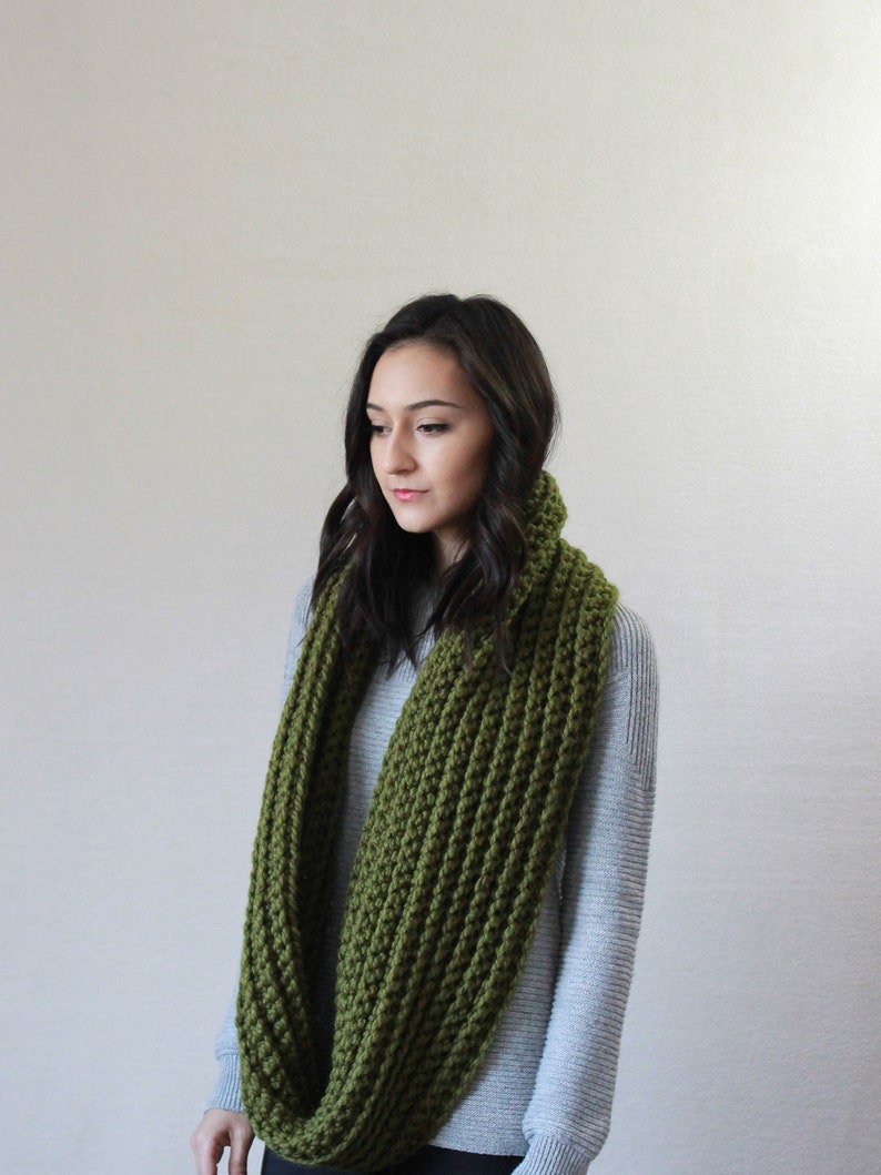 Infinity Scarf, Crochet Scarf, Cowl Scarf, Wool Scarf, Snood LE FLEUR image 4